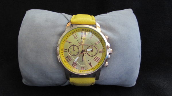 Woman's Geneva Watch - Image 15