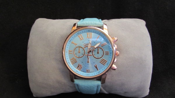 Woman's Geneva Watch - Image 21