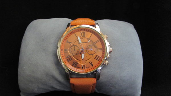 Woman's Geneva Watch - Image 17