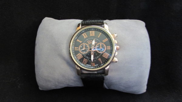 Woman's Geneva Watch - Image 14