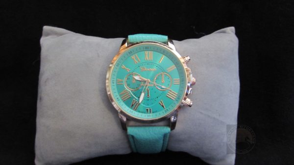 Woman's Geneva Watch - Image 18